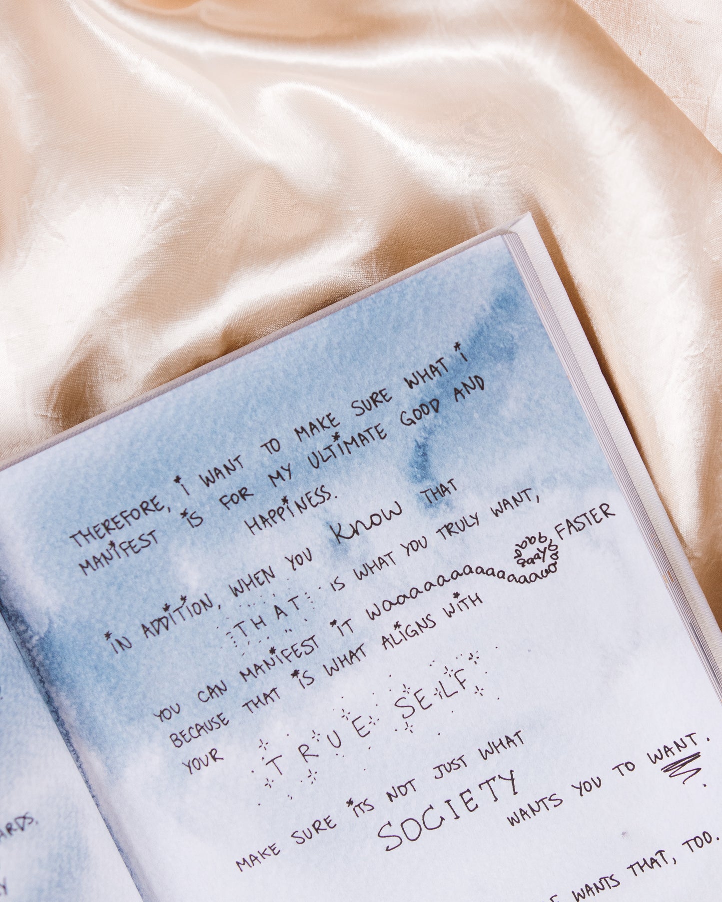 DreamyMoons Manifest Book