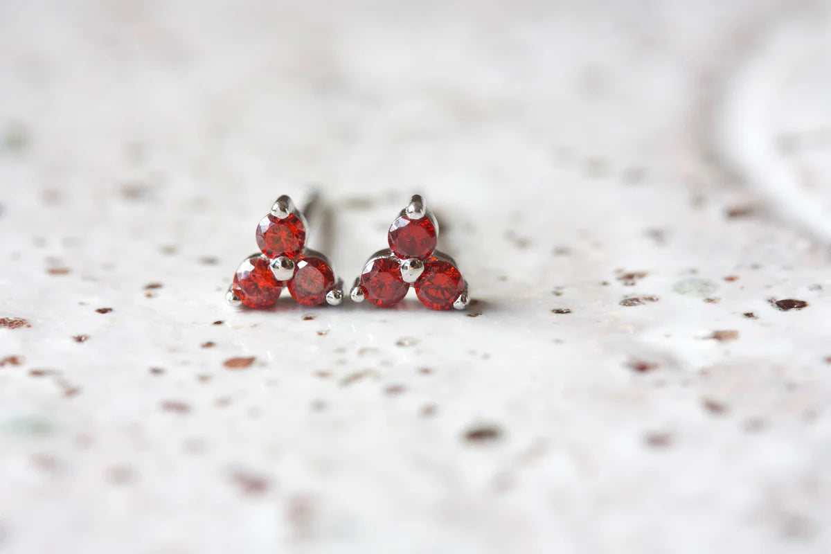 January Birthstone Stud Earrings - Silver / Garnet