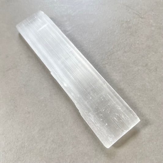 Selenite Charging Plate - Raw / 9cm